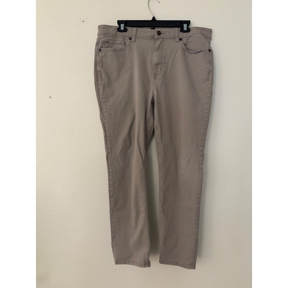 Gap Mens Khaki Five Pocket Straight Leg Pants Tan 38x3
 Cotton Stretch
A1210